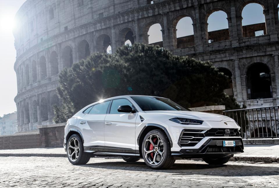  We take the Lamborghini Urus off-road