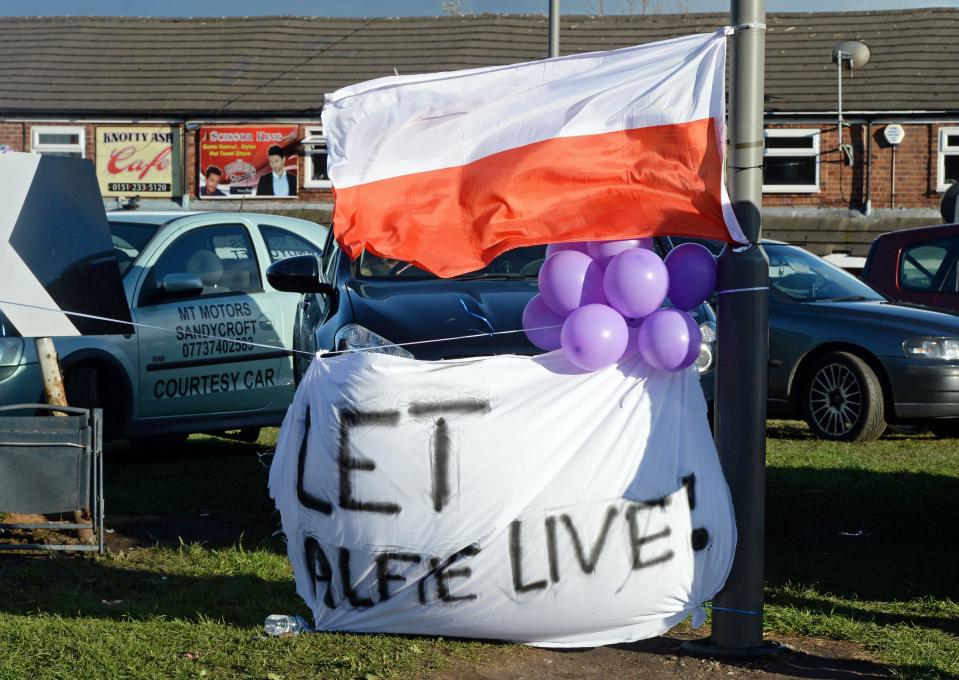  Protesters staged demonstrations outside Alder Hey for several days