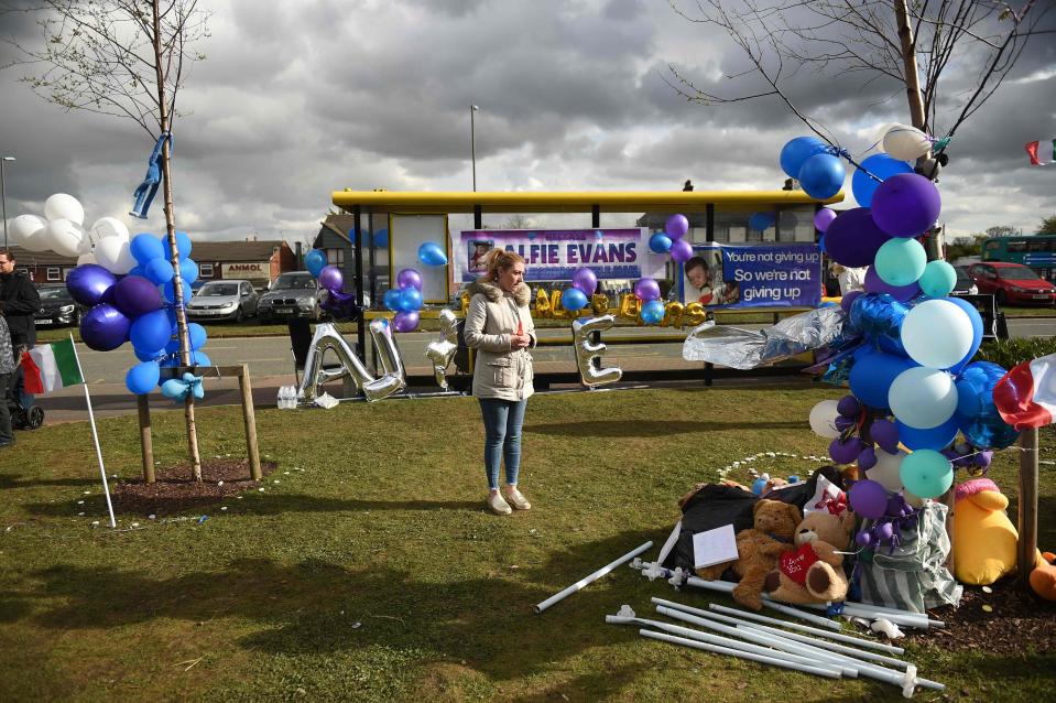  Supporters of Alfie Evans were told to go home tonight by dad Tom