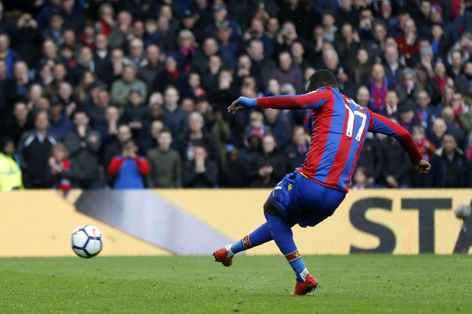  Christian Benteke scores from the spot in Palace's rout of Leicester