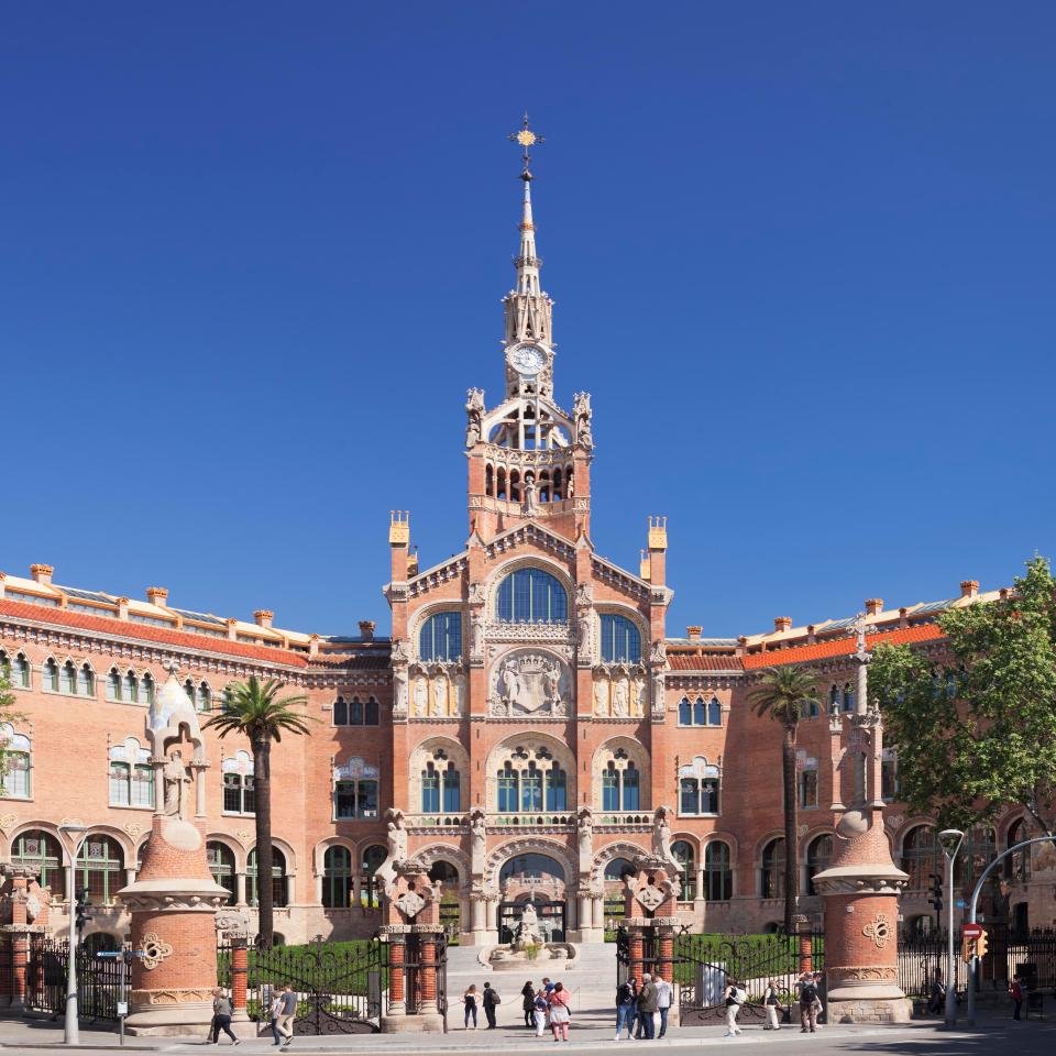  Former hospital built over 100 years ago by Lluís Domènech i Montaner