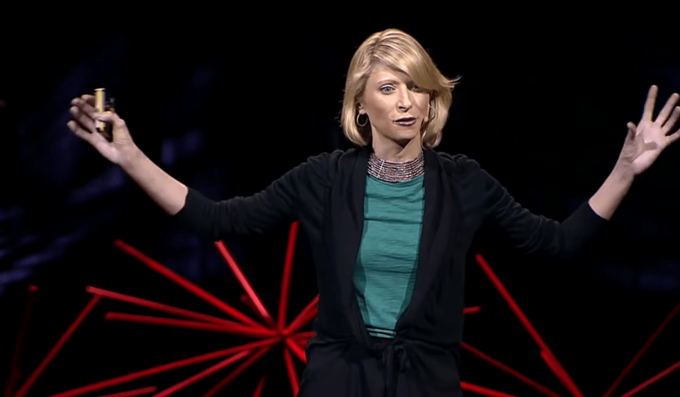  Body language expert Amy Cuddy delivered a popular Ted Talk where she praised the benefits of the power pose