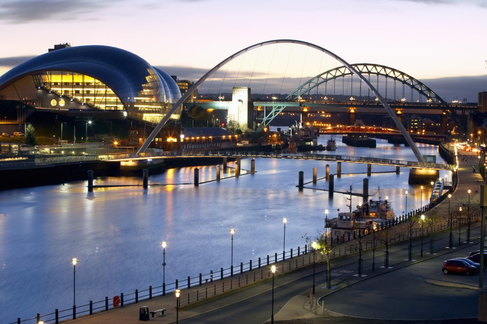  The stunning famous bridges in Newcastle as the sun sets