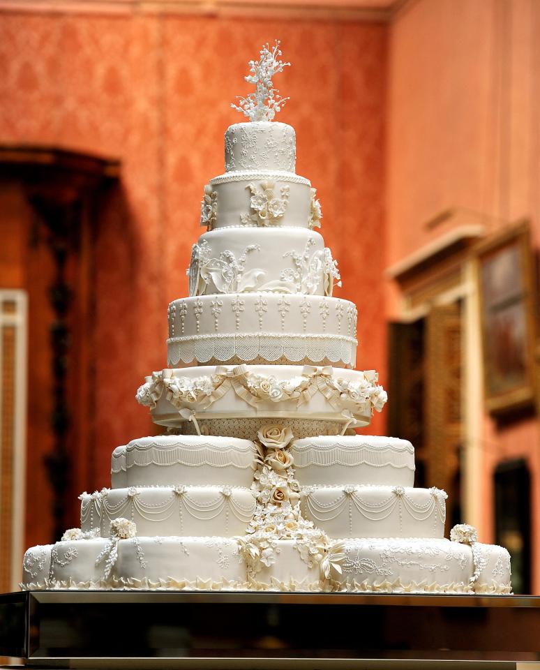  The incredible eight-tiered cake made for the wedding of Prince William and Kate Middleton