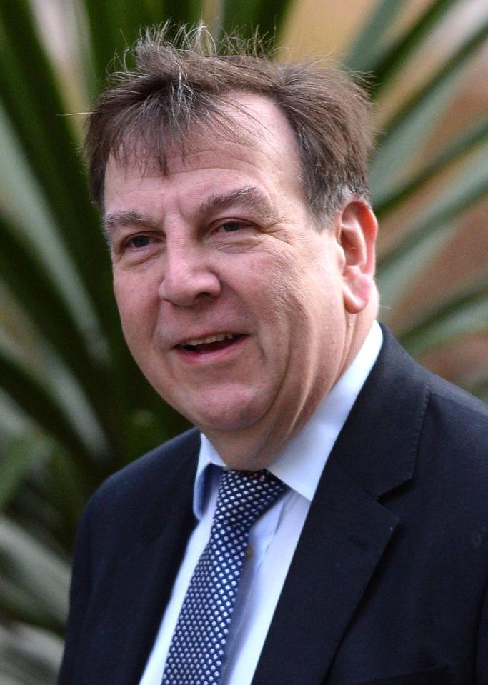  John Whittingdale says it's essential MPs reject the law amendments