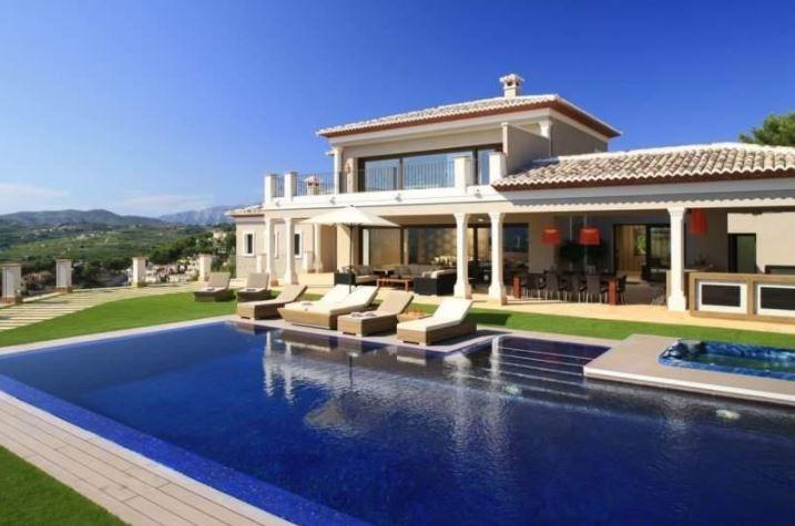  Big Sam bought this luxury villa with his Toon pay-off