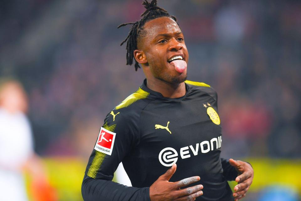  Batshuayi signed a five-year deal with Chelsea in 2016