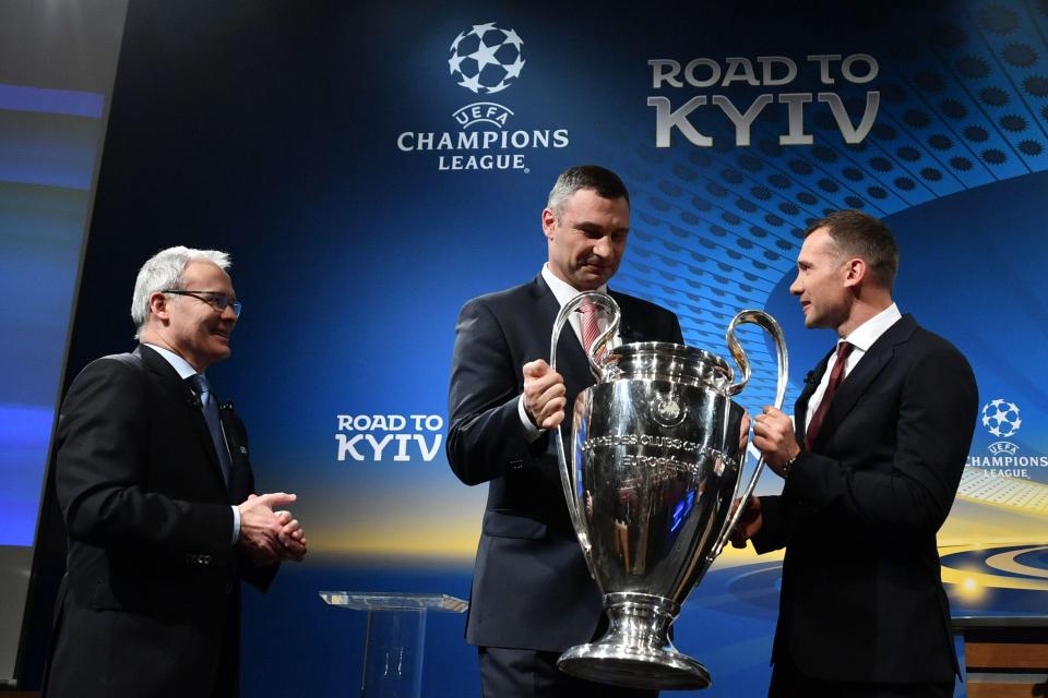  Vitali Klitschko has got involved in the hope that three flights of Liverpool fans can be put back on to fly into Kiev