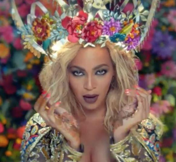  Beyonce in Coldplay video as a Bollywood actress