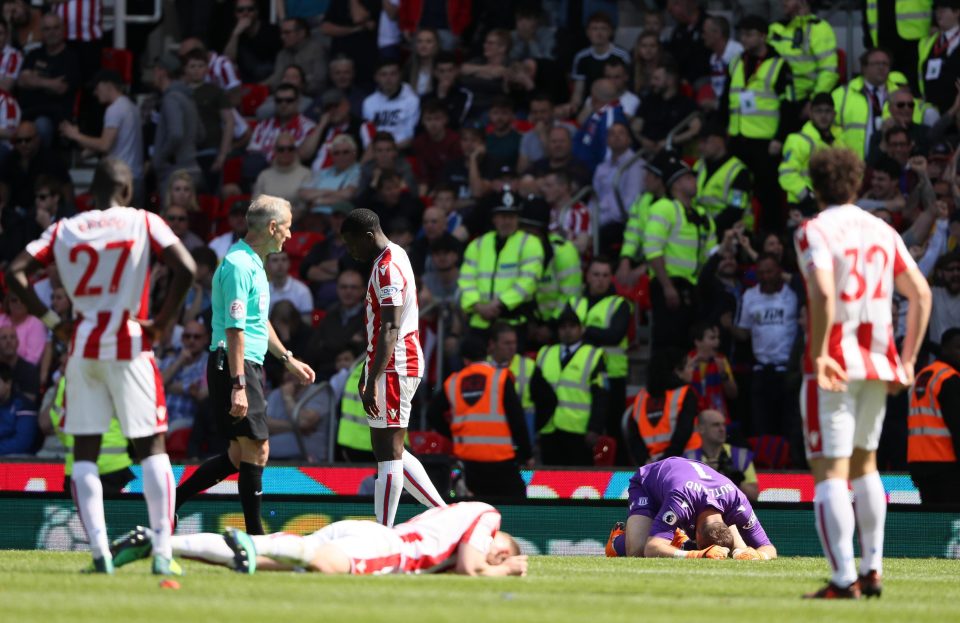  Stoke City players down and out after conceding late goal against Crystal Palace