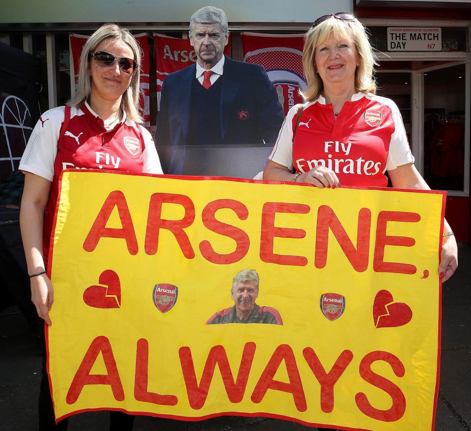  These ladies display exactly what they think of Wenger