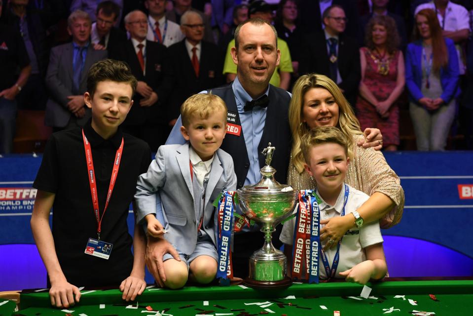 Mark Williams celebrated with his wife and kids after winning a third world title