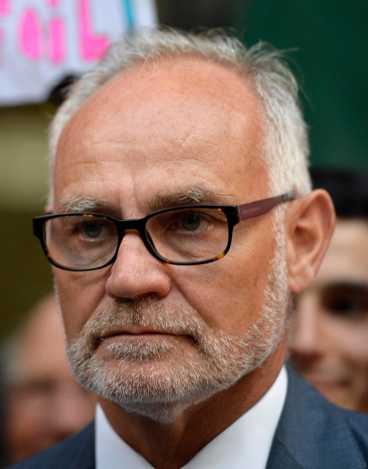  Crispin Blunt moaned about confession he made