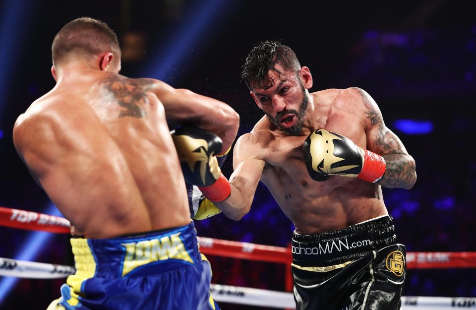 Jorge Linares dominated the early rounds against Vasyl Lomachenko