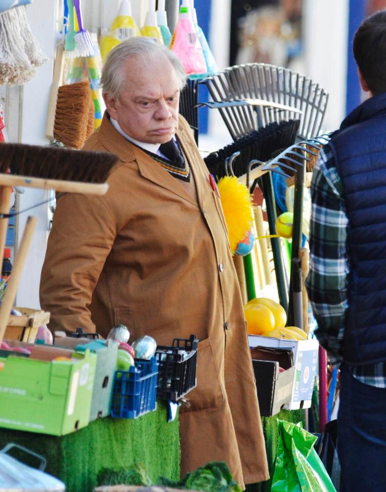  David then returned to the set with new items outside the store