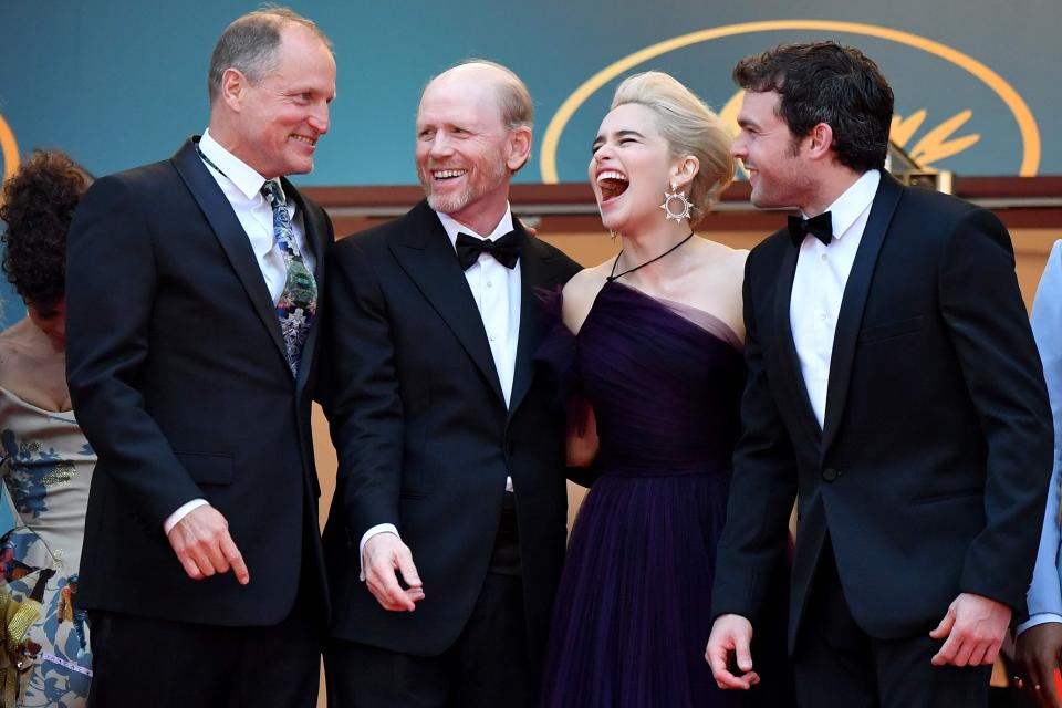  The 31-year-old screamed with laughter as she posed with her co-stars and director Ron Howard