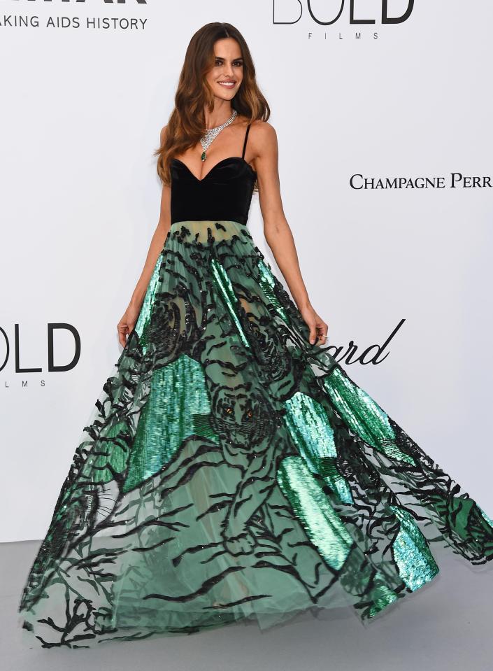  Brazilian model Izabel Goulart drove us green with envy in this floaty patterned gown