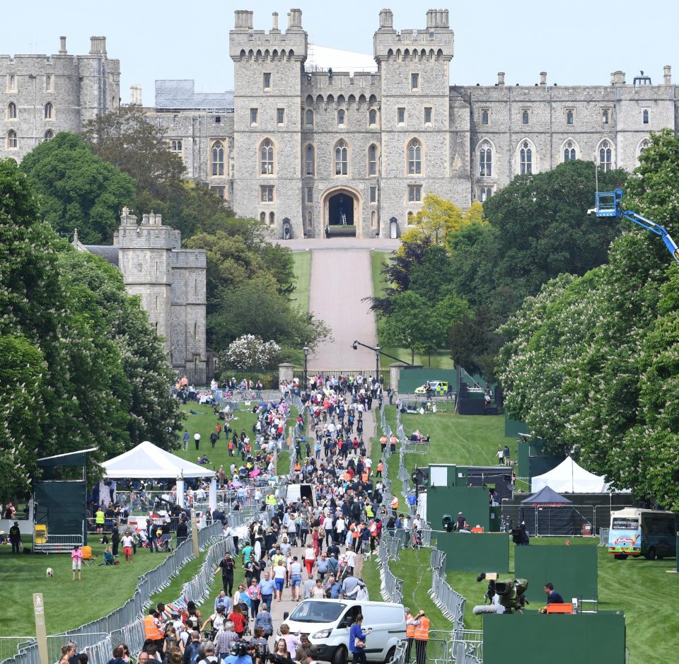  Thousands of people are set to take to Windsor to try to catch a glimpse of the newlyweds