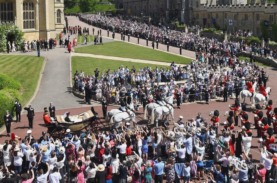  The very modern wedding has seen 1,200 public invitees able to watch the arrival and departure of the bride and groom