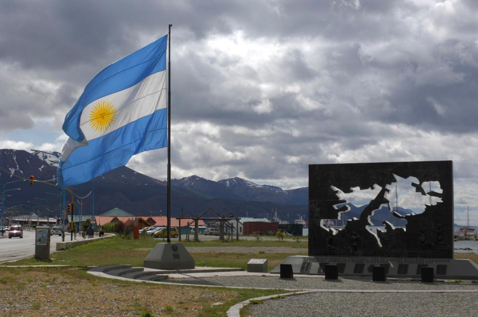  The memorial pays tribute to the Argentine soldiers that died in the Falklands War in 1982