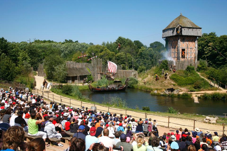  The attention to detail is breathtaking, adding to the thrill of seeing Viking longships attack