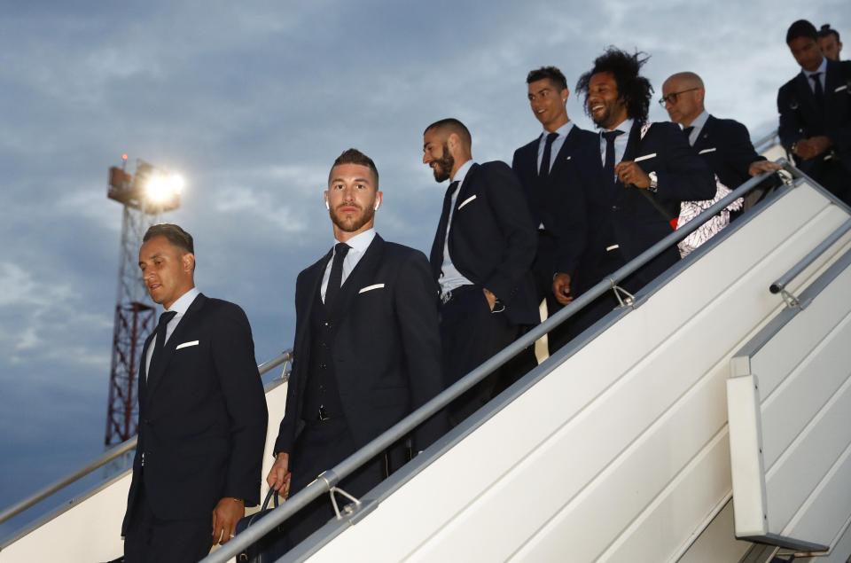  Real Madrid players step off their plane in Ukraine