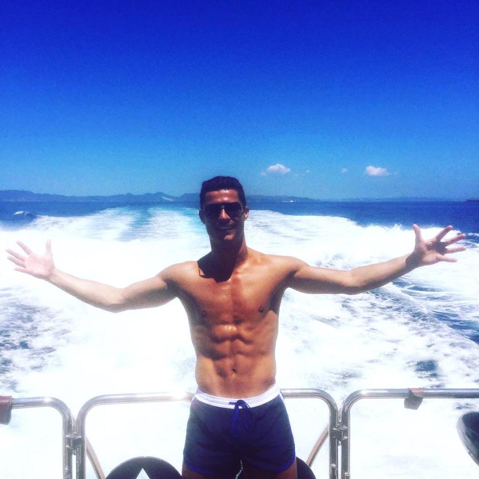  Cristiano Ronaldo opened up about his run-in with armed officers on his yacht