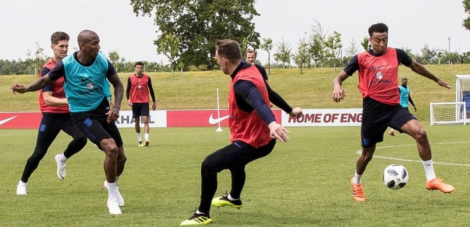  Manchester United stars Ashley Young and Jesse Lingard linked up with England