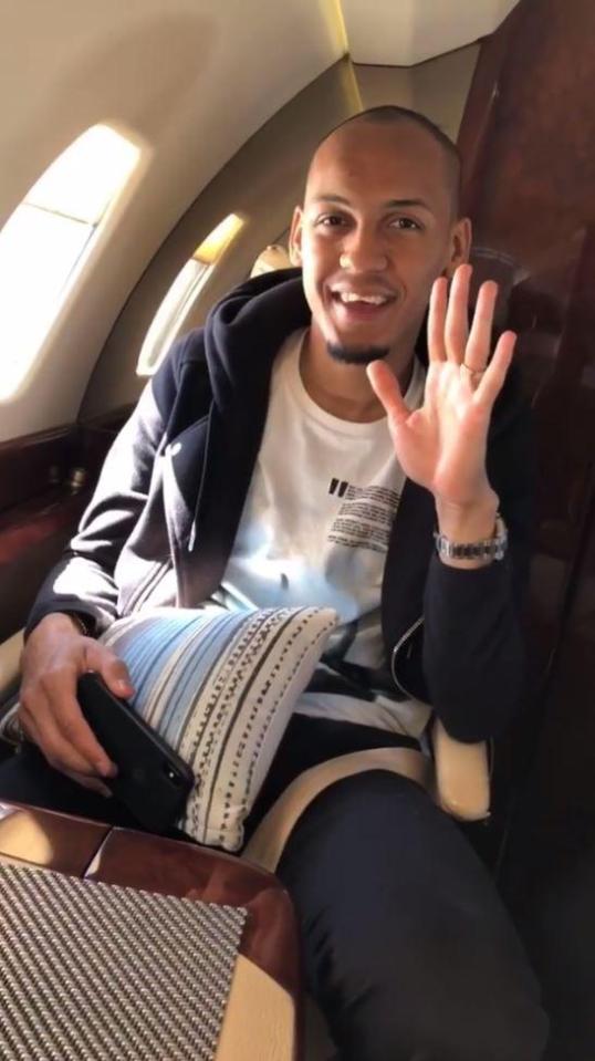  Fabinho and his wife Rebeca Tavares took a private jet to Liverpool yesterday (Instagram: @rebecas.tavares)