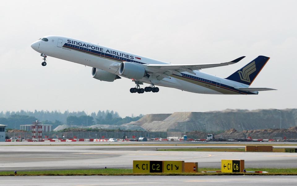  The world's longest commercial flight will be launched in October by Singapore Airlines