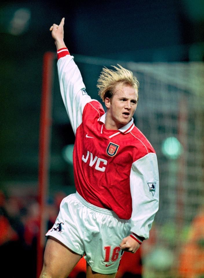  Hartson played for Arsenal between 1995-1997, where he netted 17 goals in 71 games