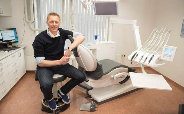  Heimir Hallgrimsson still works as a dentist despite managing Iceland