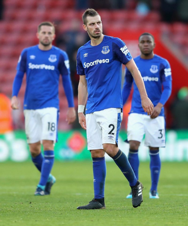  Morgan Schneiderlin could be shown the exit at Everton this summer