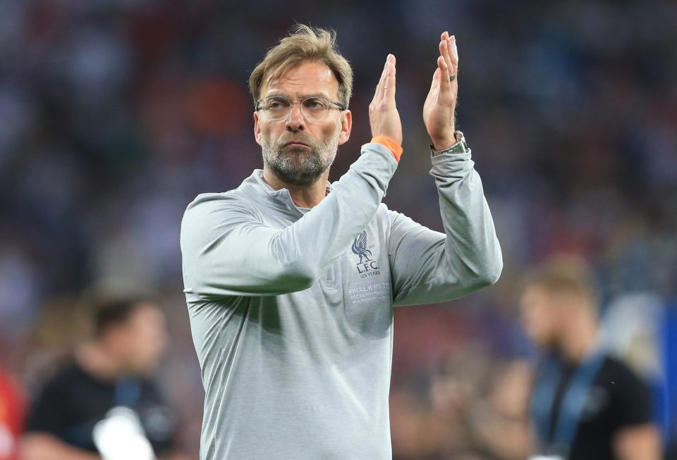  Jurgen Klopp is keen to bolster his midfield thi summer