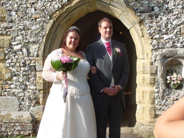 Waitrose team leader Hayley was 20st 3lb when she walked down the aisle with husband Neil in 2009