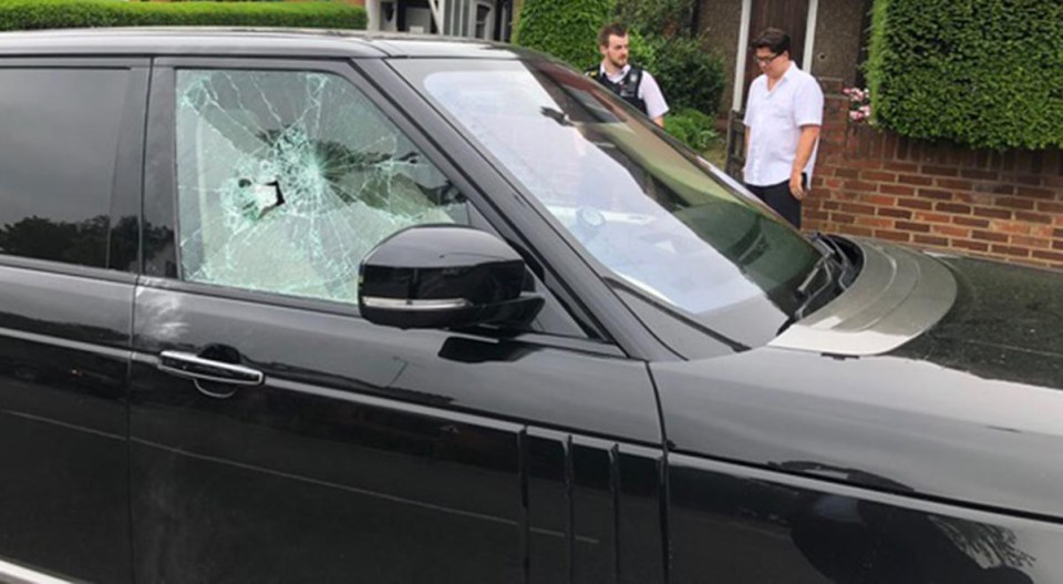 Moped thugs smashed the driver’s window of McIntyre’s Range Rover