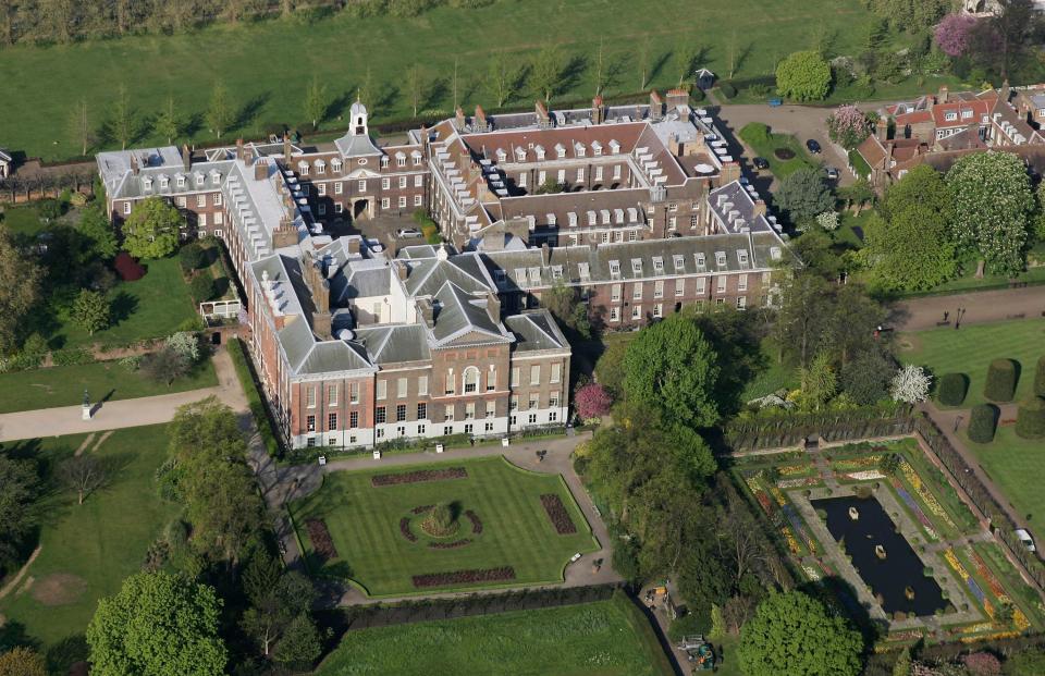  The royals have a clever way of sneaking into Kensington Palace unnoticed