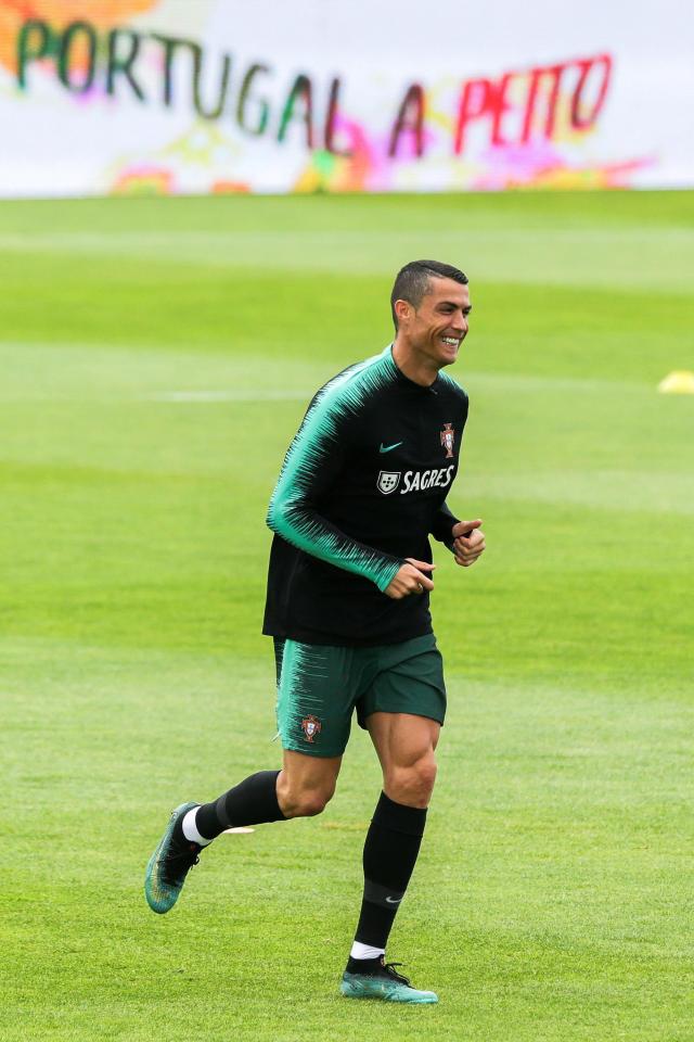  Cristiano Ronaldo was quick to flash with quads during Portugal's latest session