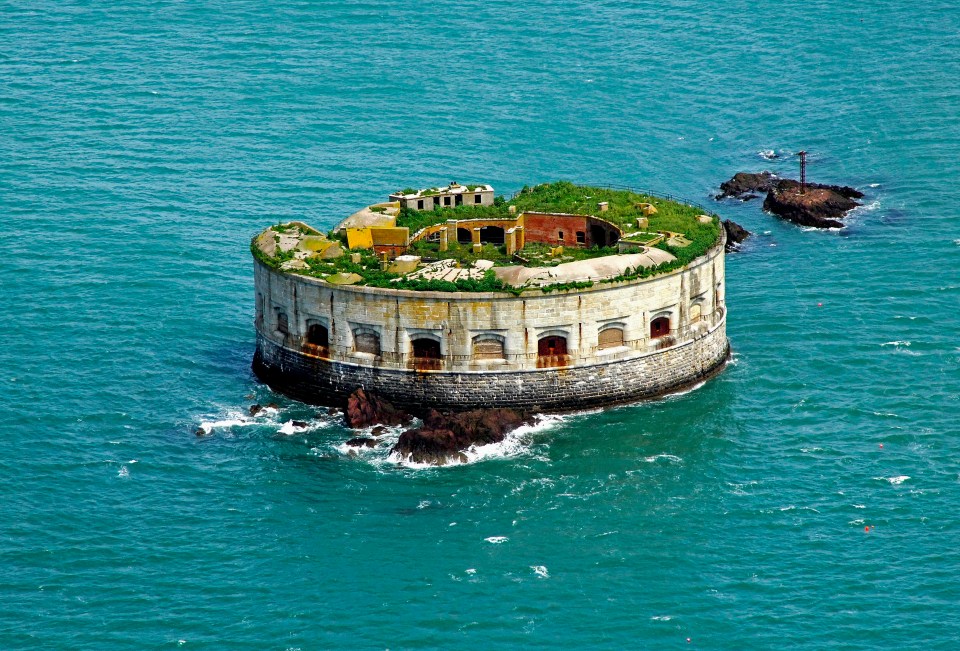 Stack Rock Fort was built with a gun tower, and is a Grade II listed property