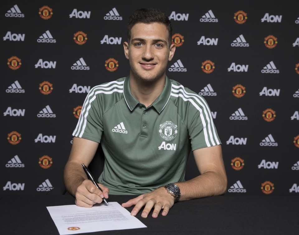  Dalot's new deal will keep him with the Reds until 2023