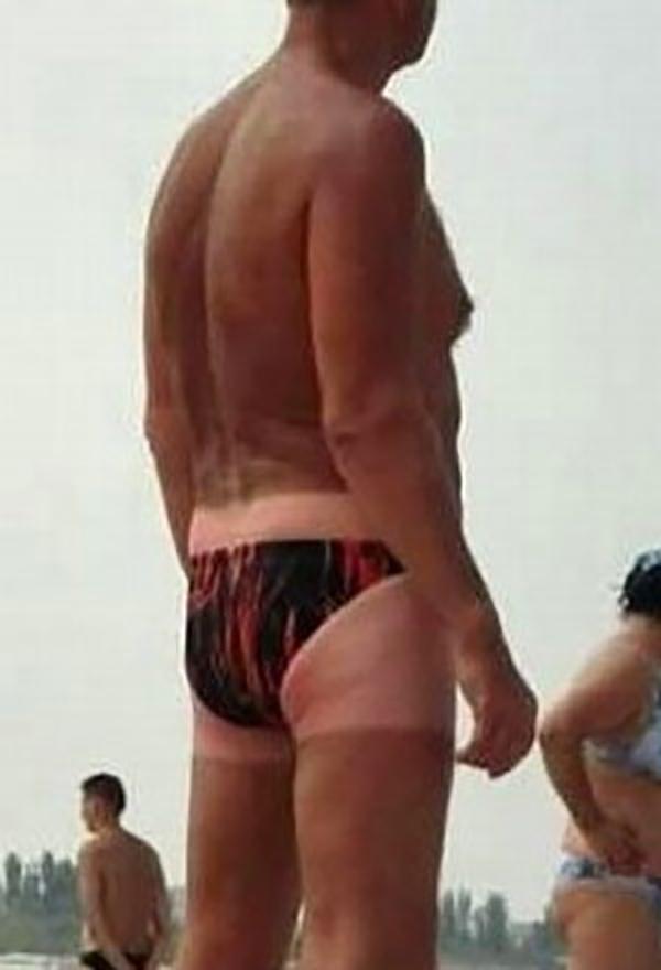  This man clearly has decided to ditch his shorts for some budgie smugglers.... but what is behind his decision?