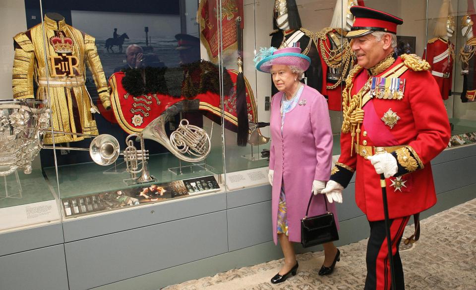  Lord Guthrie with the Queen in 2007