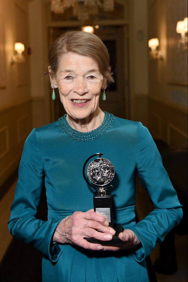  Glenda Jackson was a Tony Award winning actress