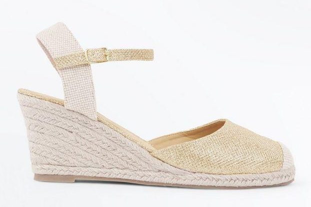  There's a copy of Kate's espadrilles for just £22.99 at New Look