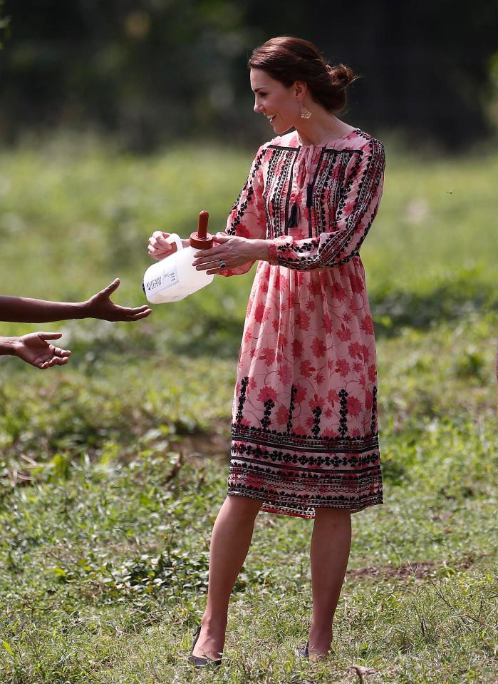  Kate wore a £75 Topshop dress and everyone went wild for it