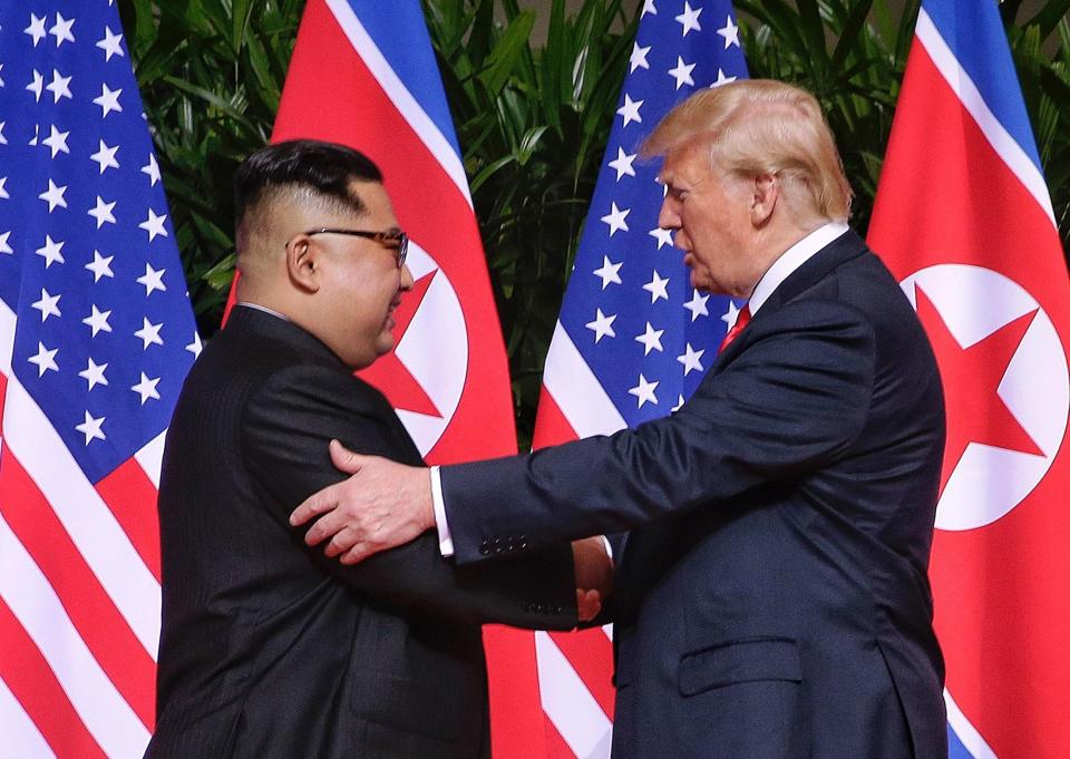  Our body language expert, Darren Stanton, examines Trump and Kim Jong-un's historic meeting