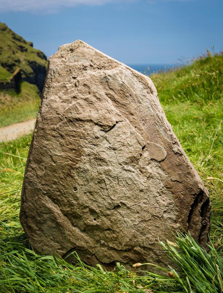  A 1,300-year-old windowsill covered in writing has been discovered at the supposed site of King Arthur's birth