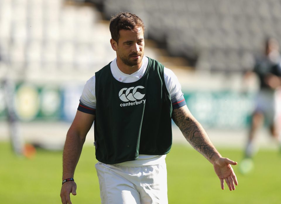  Playmaker Danny Cipriani will start for England for the first time in a decade on Saturday