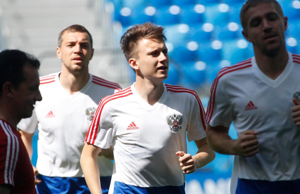  Russia's Alexander Golovin prepares for tonight's game with his team-mates