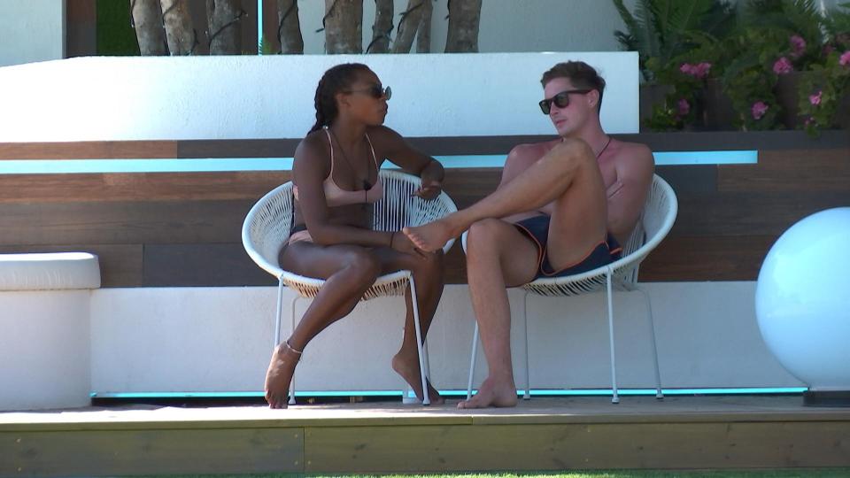  Alex and Samira have grown to be close friends since entering the villa